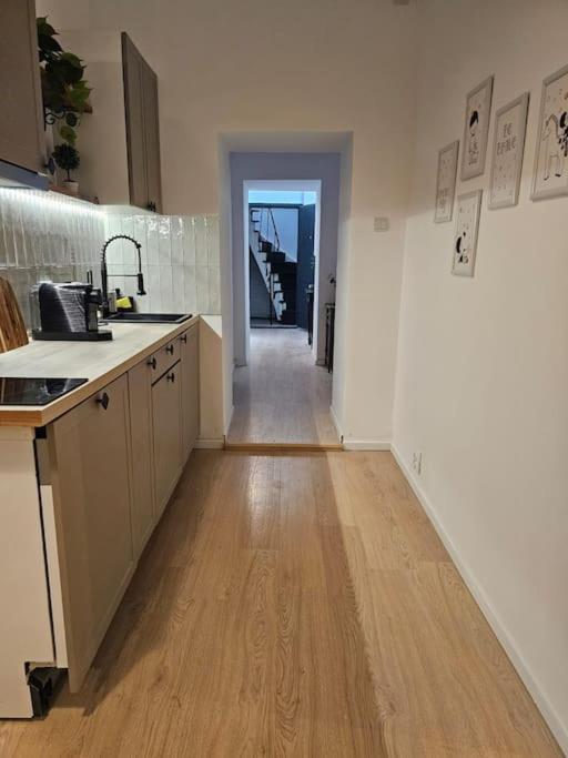 Heart Of City Center 4Br 2Bath 10 Pers ブカレスト エクステリア 写真