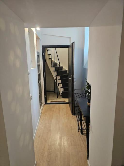 Heart Of City Center 4Br 2Bath 10 Pers ブカレスト エクステリア 写真