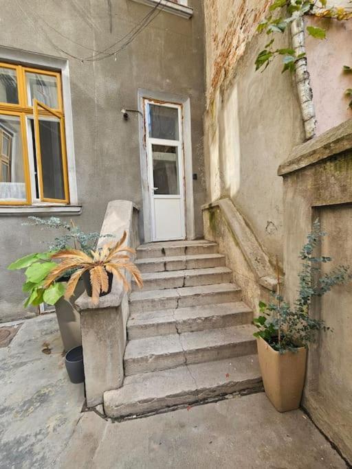 Heart Of City Center 4Br 2Bath 10 Pers ブカレスト エクステリア 写真