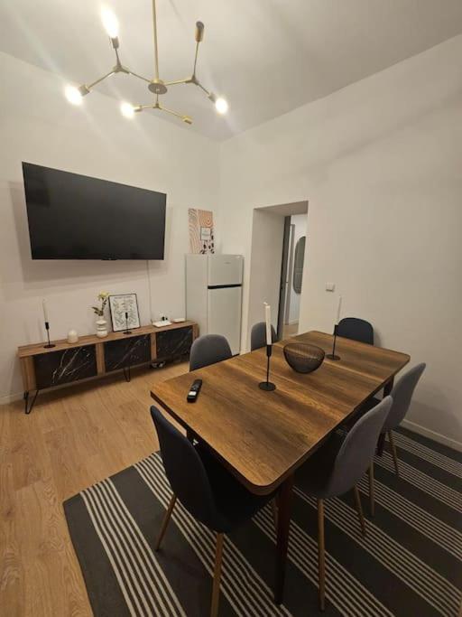 Heart Of City Center 4Br 2Bath 10 Pers ブカレスト エクステリア 写真