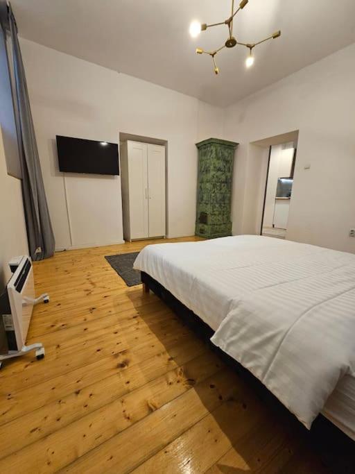 Heart Of City Center 4Br 2Bath 10 Pers ブカレスト エクステリア 写真
